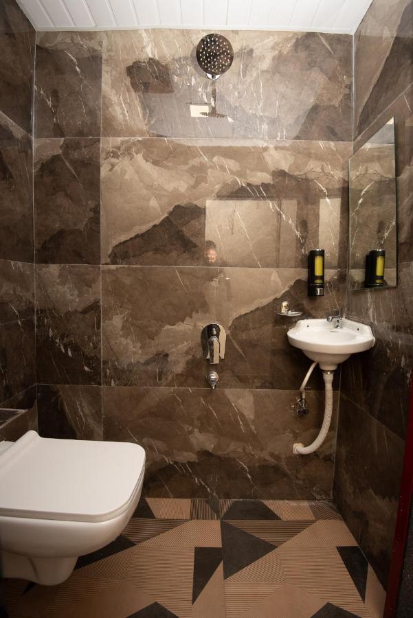 Hotel Priceless Suite Bombay Exhibition Centre Goregaon West Mumbai Exterior foto