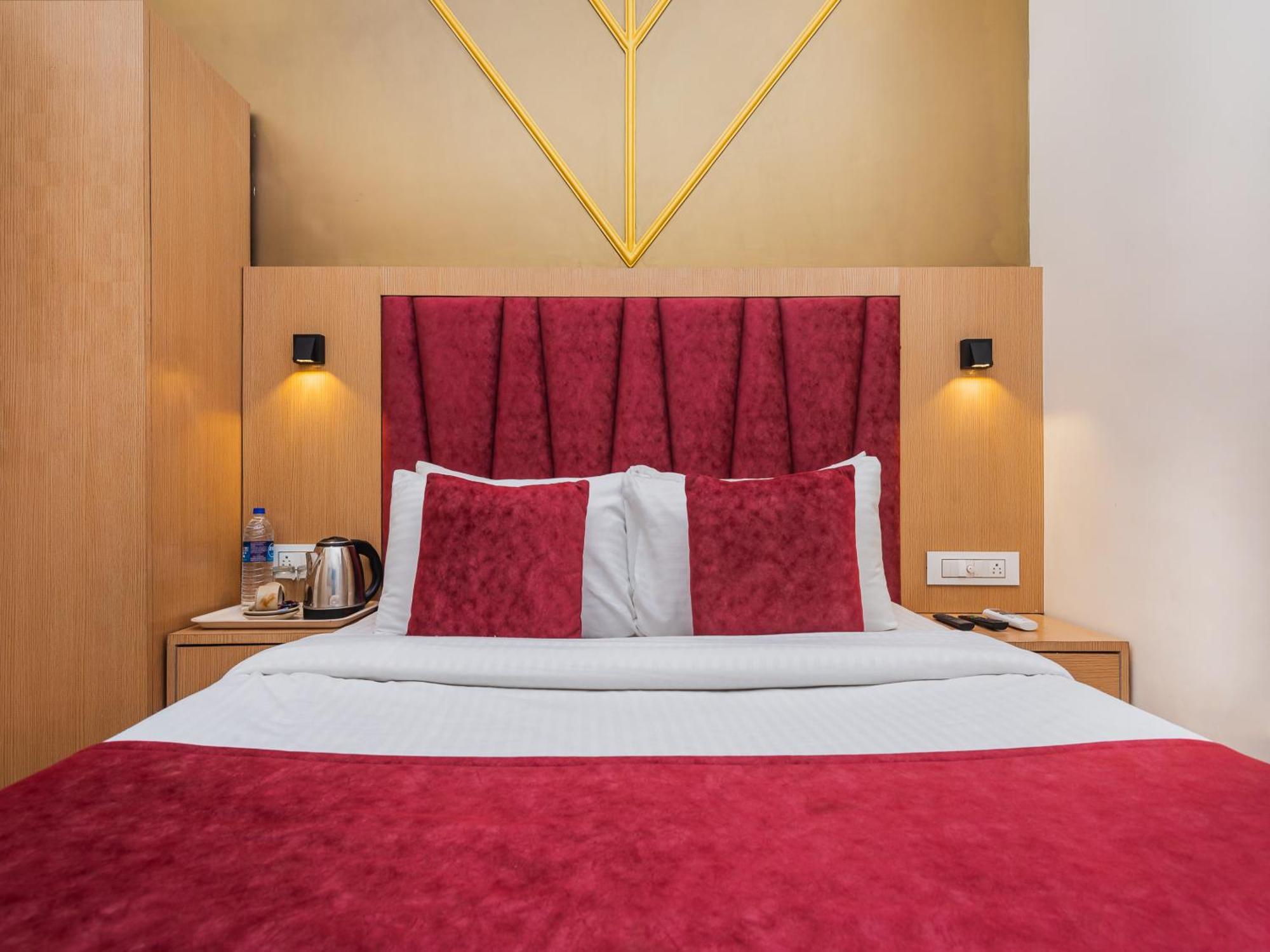 Hotel Priceless Suite Bombay Exhibition Centre Goregaon West Mumbai Exterior foto